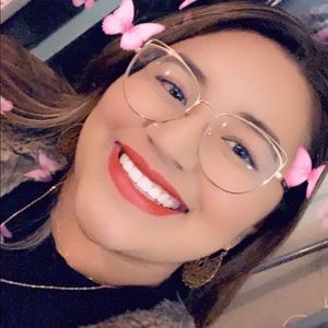 Meet your Posher, Vanessa